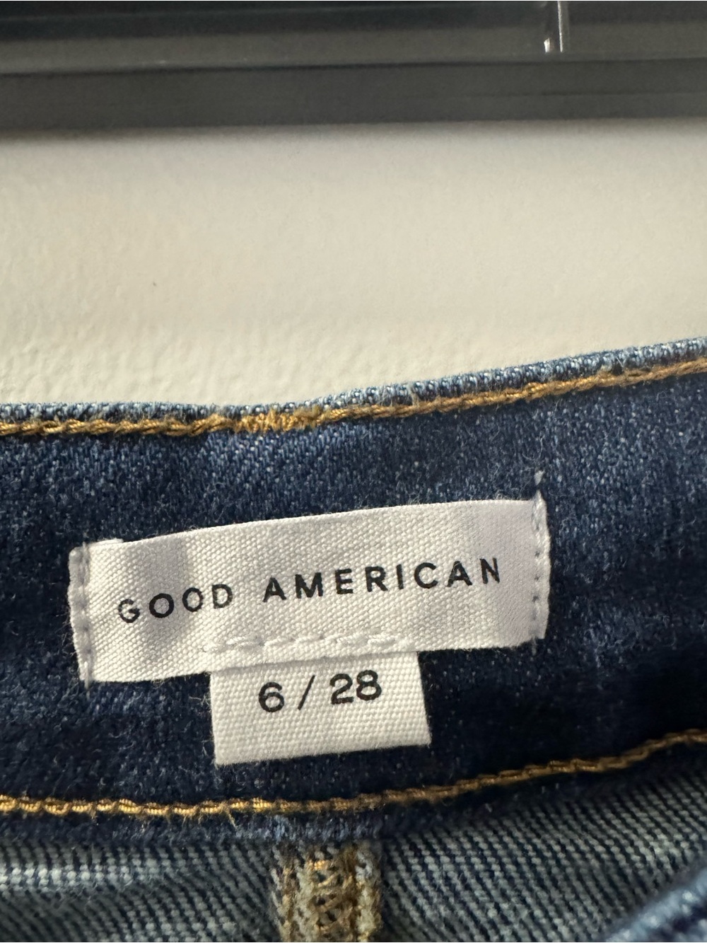 Good American Dark Blue Cuffed Straight Crop Jeans - Picture 3 of 8